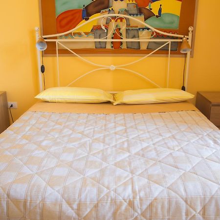 Al Centro E Meglio B&B Napoli Dış mekan fotoğraf